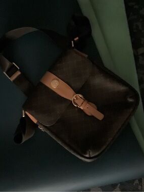 Leather Crossbody Messenger Bag in Black and Tan